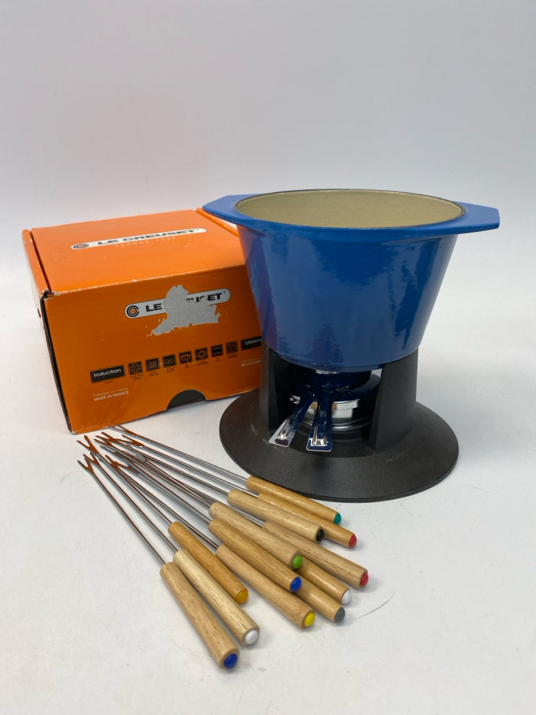 NEW/BOX Le Creuset Blue Stoneware Serving Piece