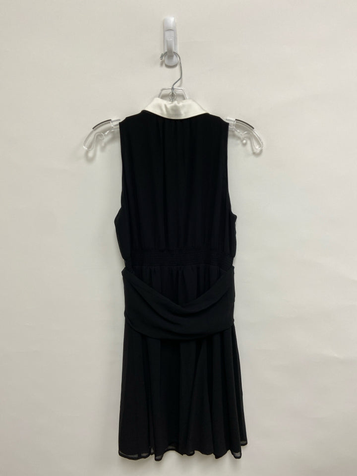 NWT Wht House/Blk Mkt Size 0 Black White Trimmed Sleeveless Ladies Dress