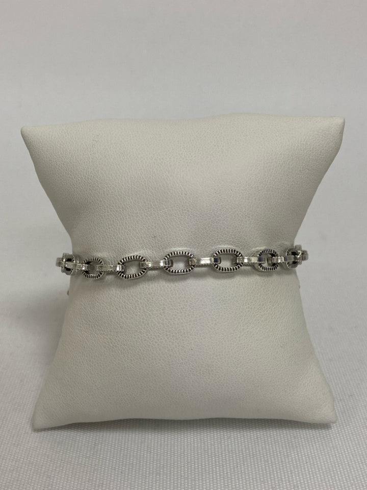 NWT Brighton Silver Color Textured Bracelet