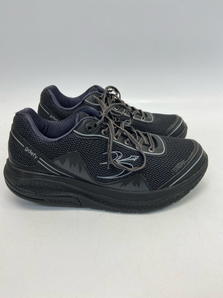 Size 10 Black Lace-Up Men&