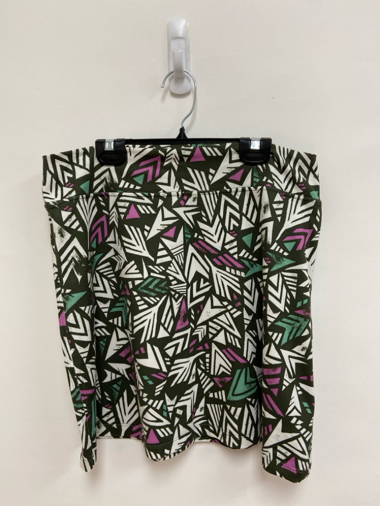 Patagonia Size M Cream/Olive Seafoam/Pink Print Ladies Skirt