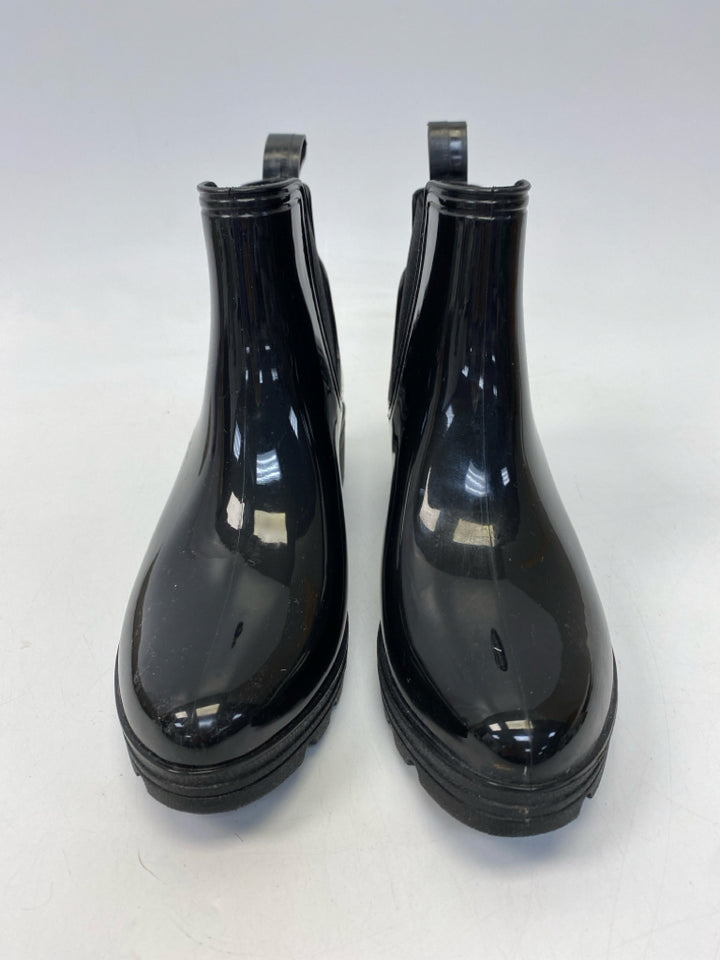 Seven 7  Size 8 Black Patent Boots