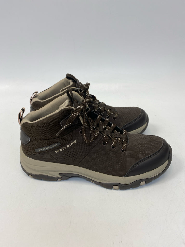 Skechers US Shoe Size 7.5 Dark Brown Lace-up Sneakers