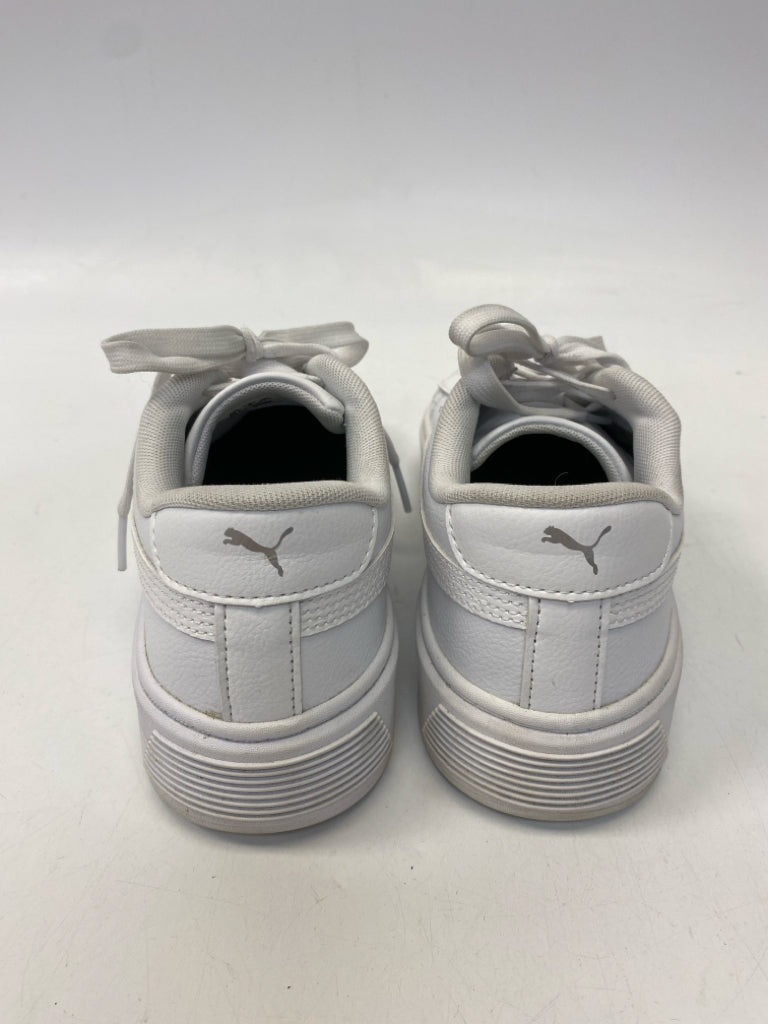 Puma  Size 8 White Lace-up Sneakers