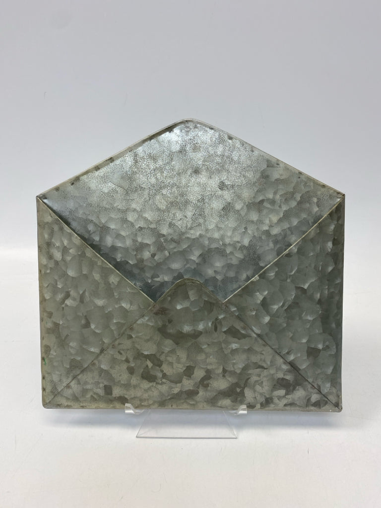 Silver Galvanized Metal Wall Hanging