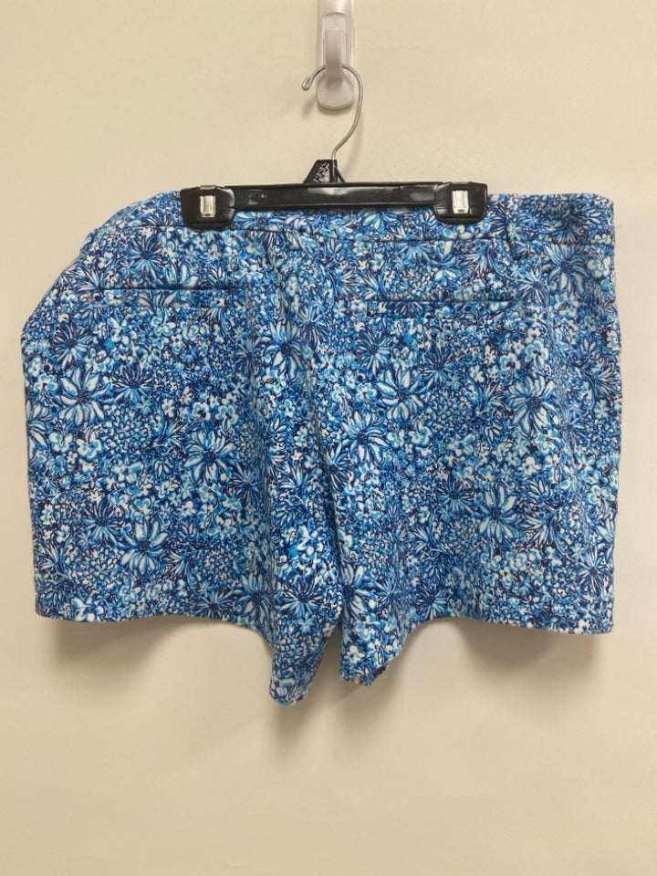 NWT LILLY PULITZER Size 12 Navy/Blue White Ladies Shorts