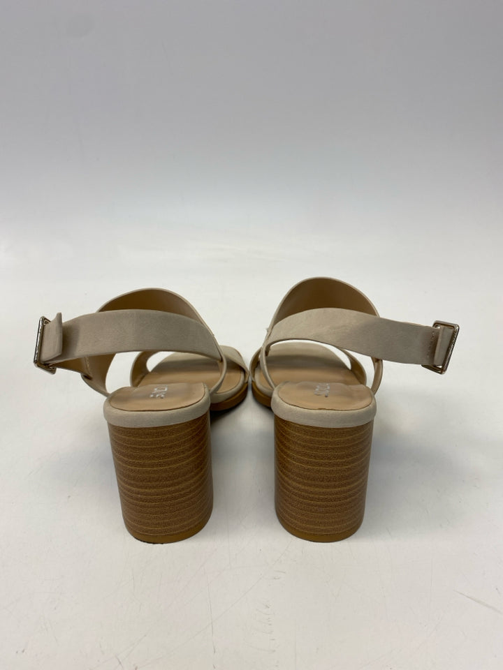Soda  Size 6.5 Cream Sandals