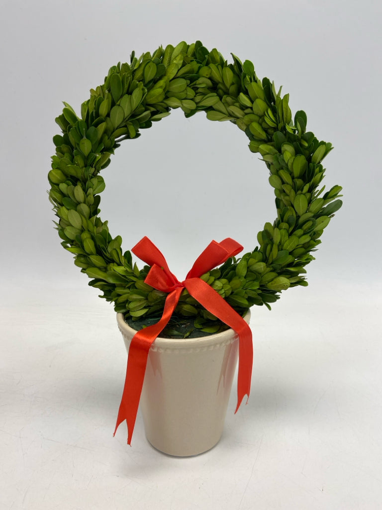 Green Cream Christmas