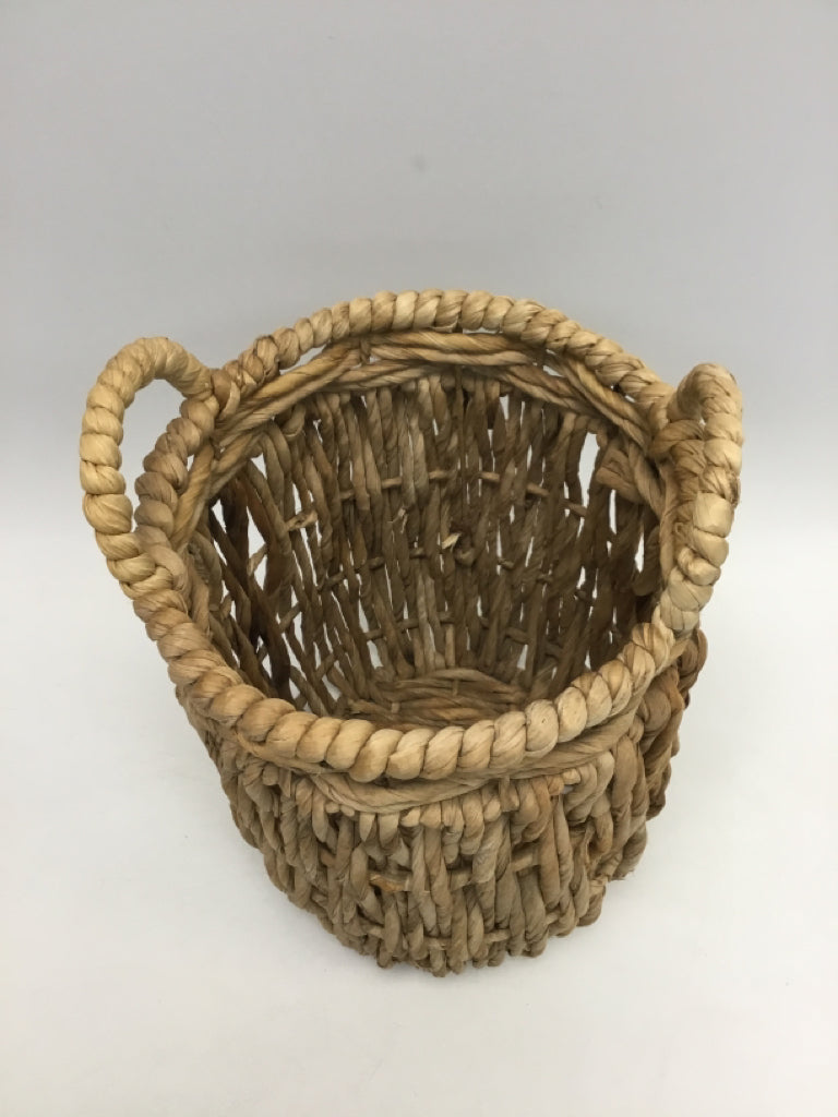 Natural Chunky Basketweave Basket