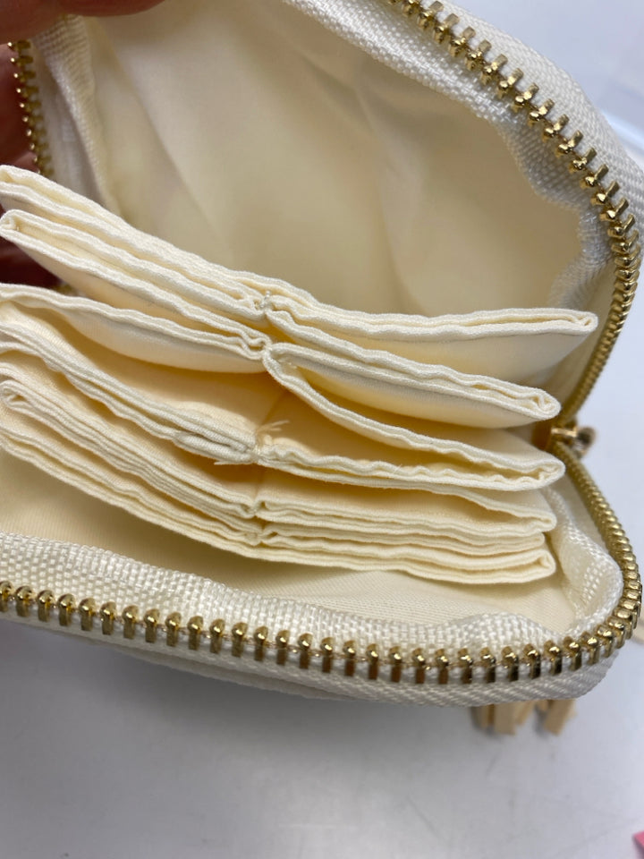 Cream Misc. Accessory