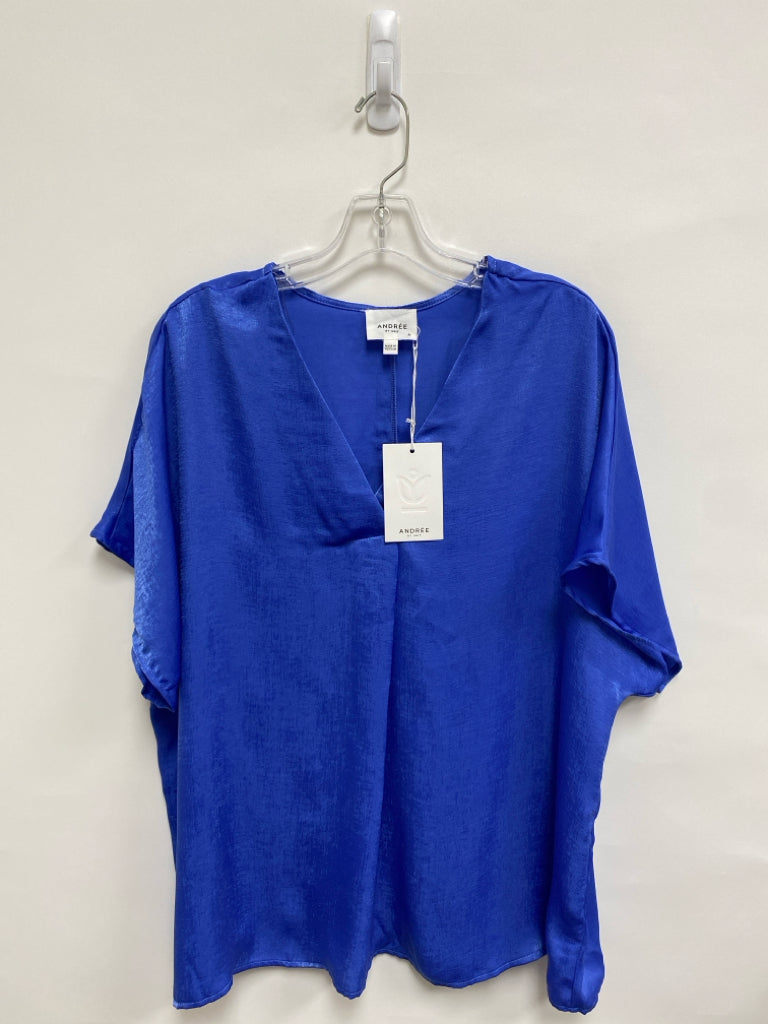 NWT ANDREE  SIZE  1X Blue V Neck Plus Size Top