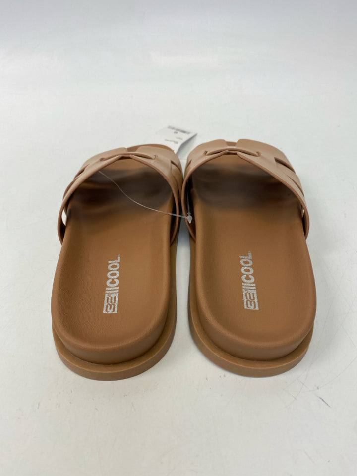 NWT 32 Degrees  Size 6 Brown Sandals