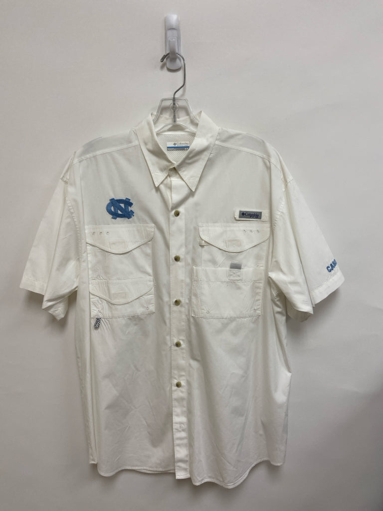 Columbia Size M White UNC Button Up Men&