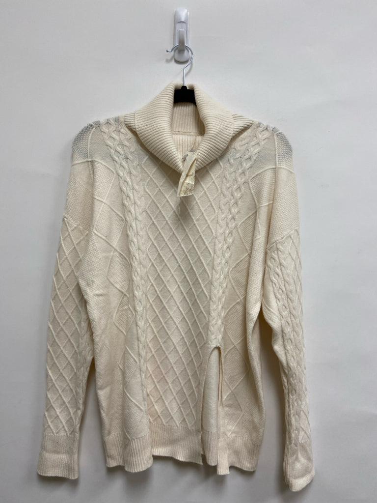 NWT Hem &amp; Thread Size L Cream Ladies Sweater