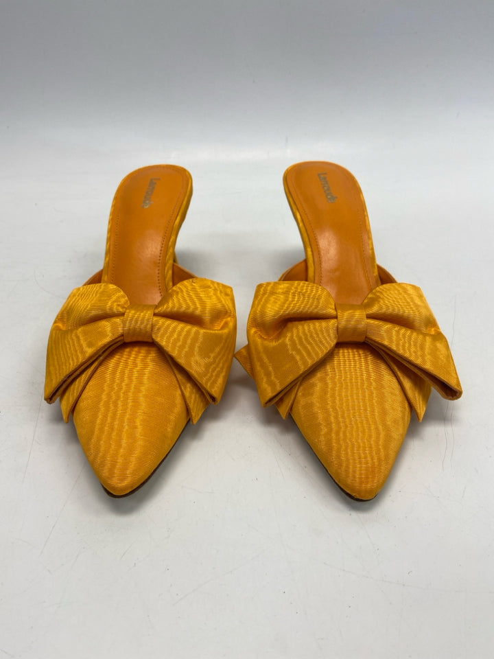 NWOT Larroude  Size 9 Orange Satin Heels