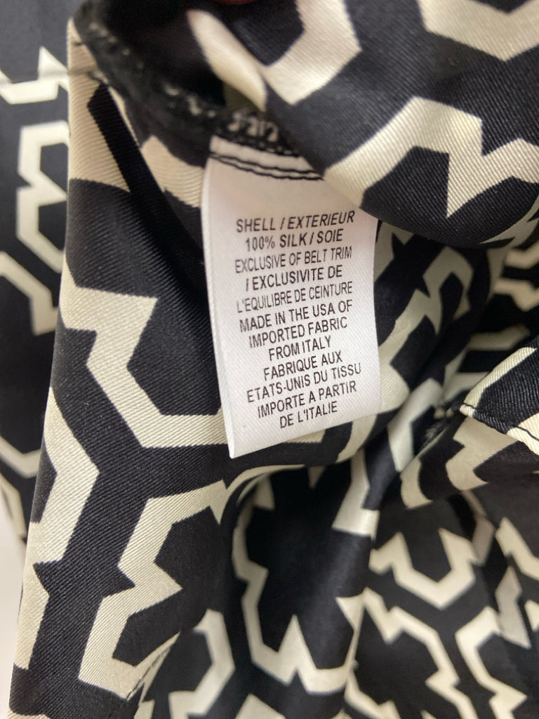 MILLY Size 0 Black Cream Geometric Ladies Top