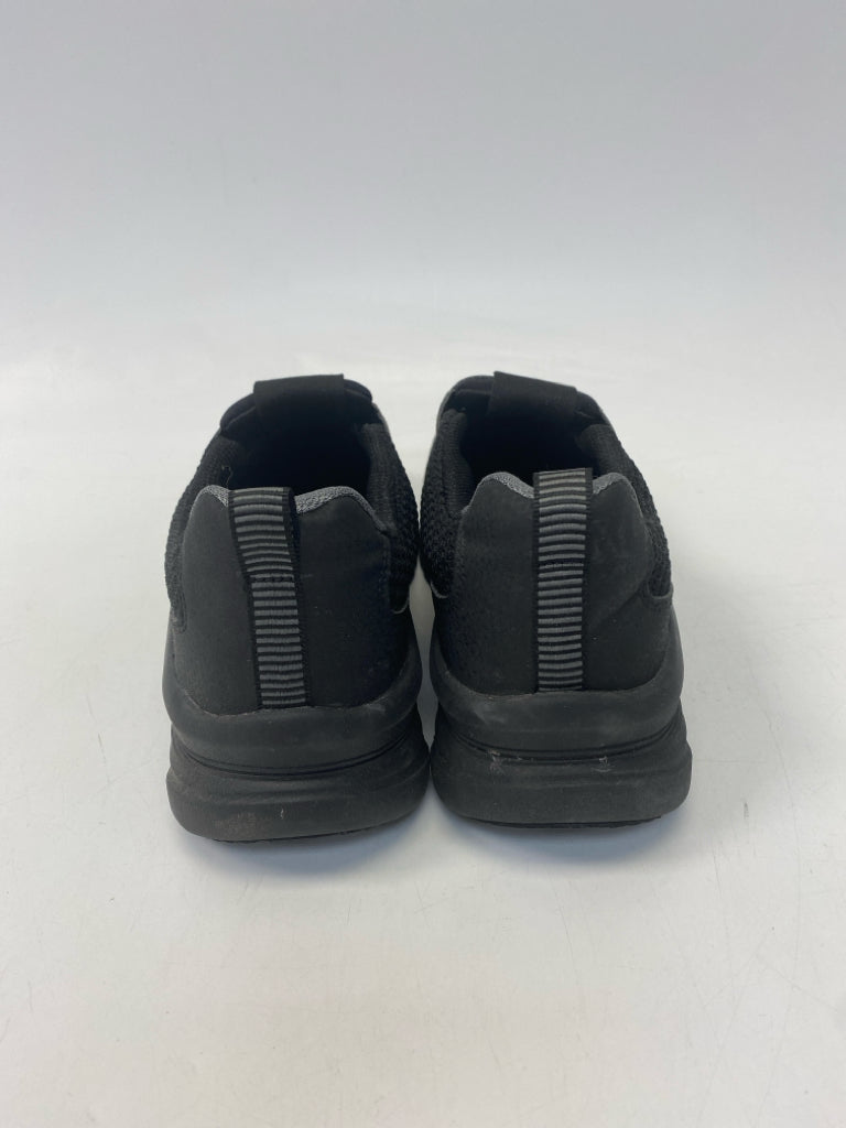 Skechers  Size 8.5 Black Sneakers