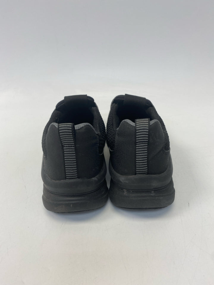 Skechers  Size 8.5 Black Sneakers