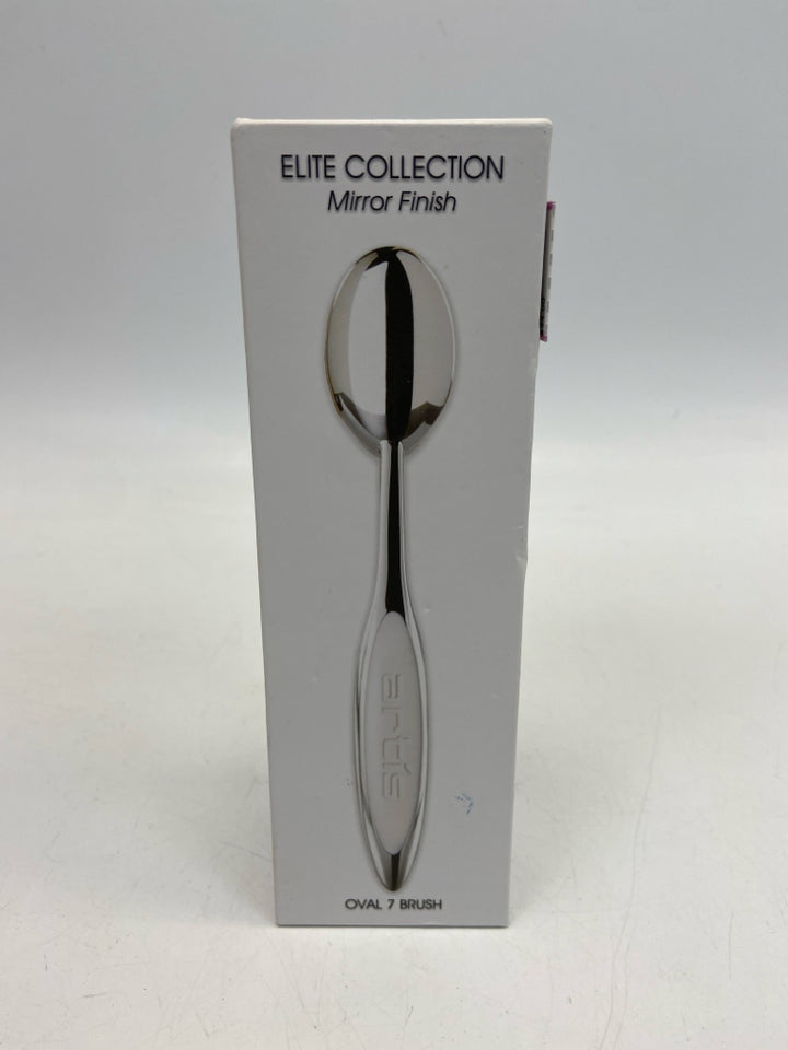 NEW/BOX White Silver Misc. Beauty
