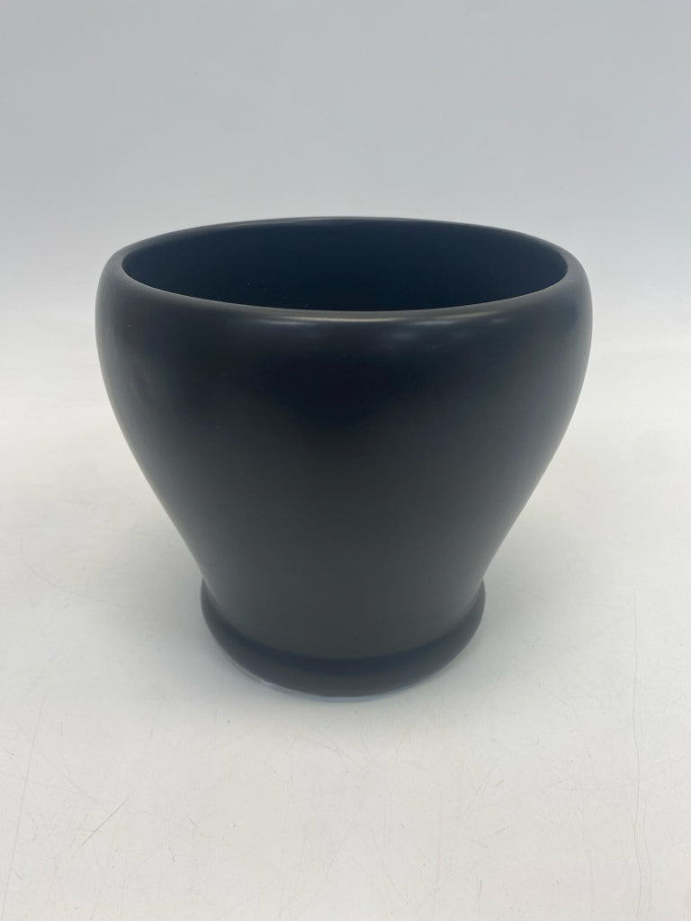Black Ceramic Planter