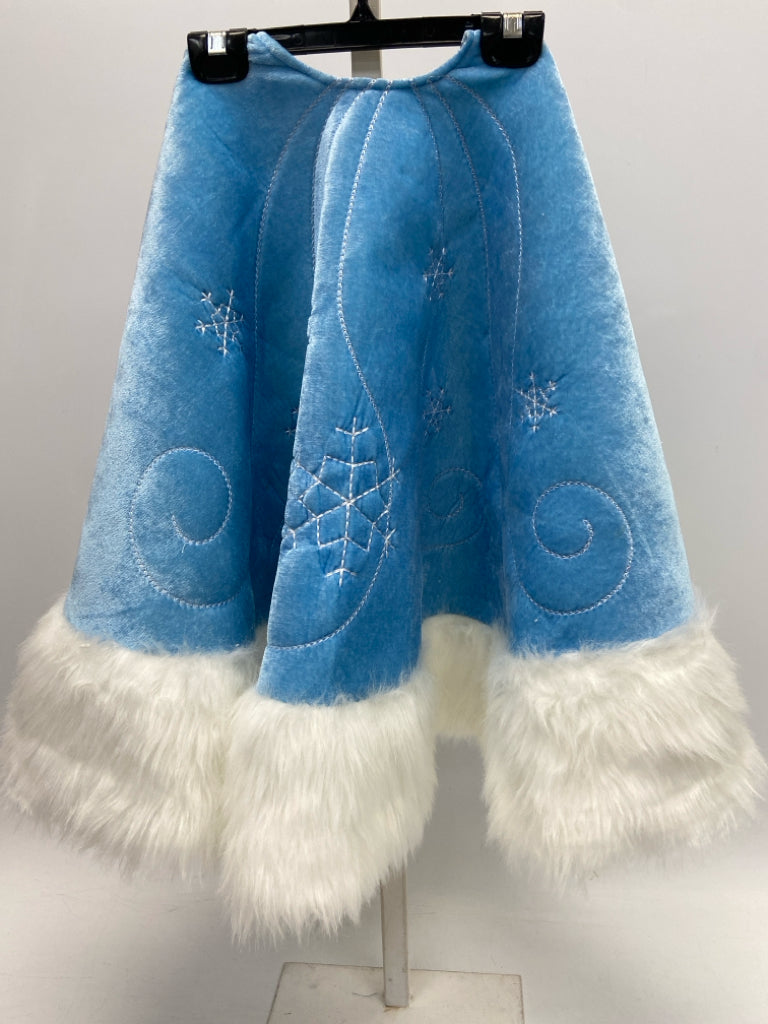 Blue White Snowflakes Christmas