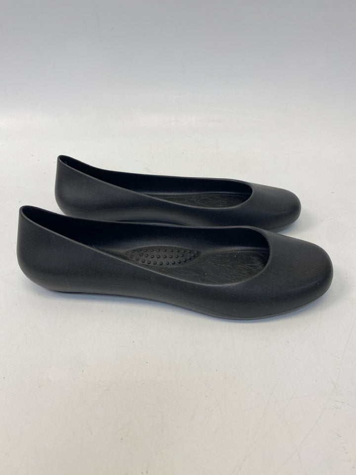 Size 7 Black Flats