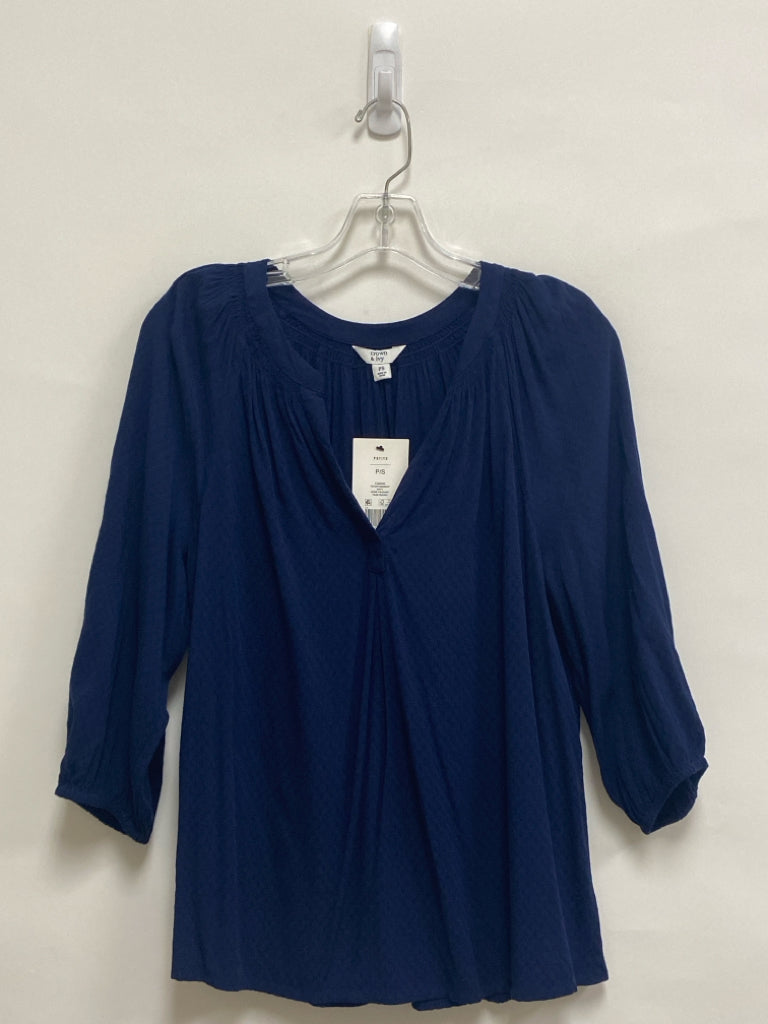 NWT Crown &amp; Ivy Size SP Navy Petite Top