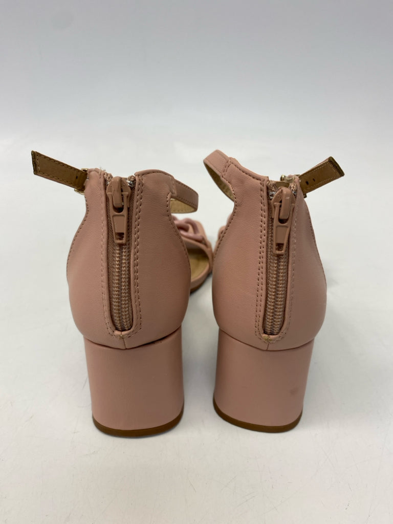 Esprit  Size 7.5 Blush Chain(s) Sandals