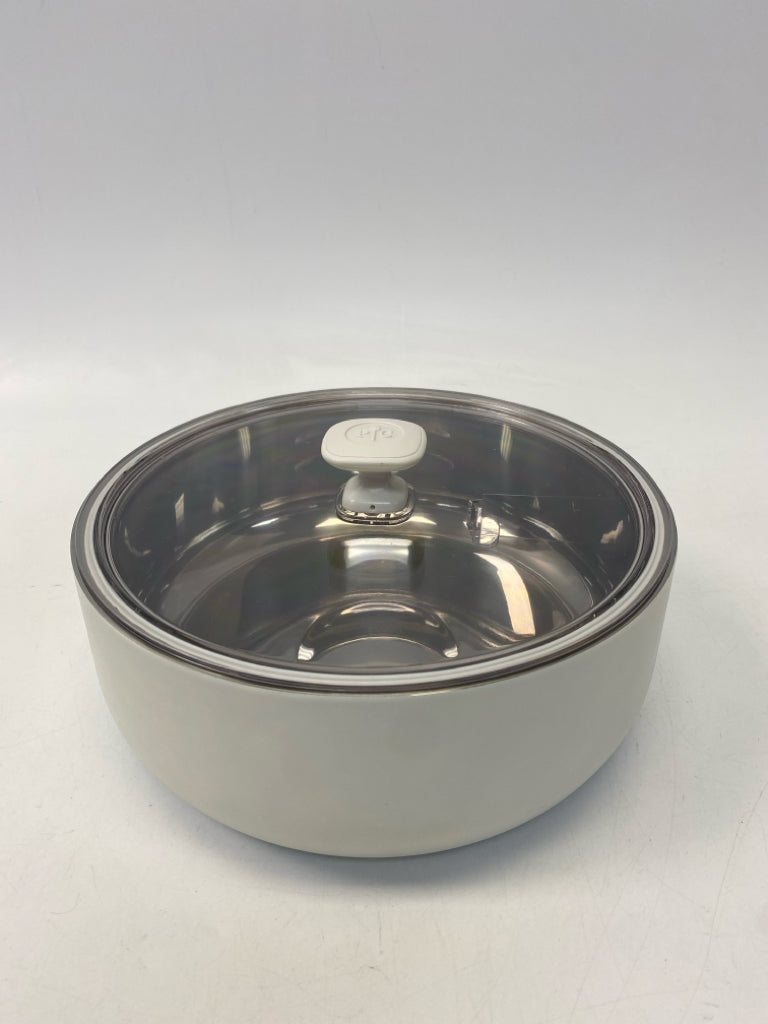 Pampered Chef Cream Clear Bowl(s)