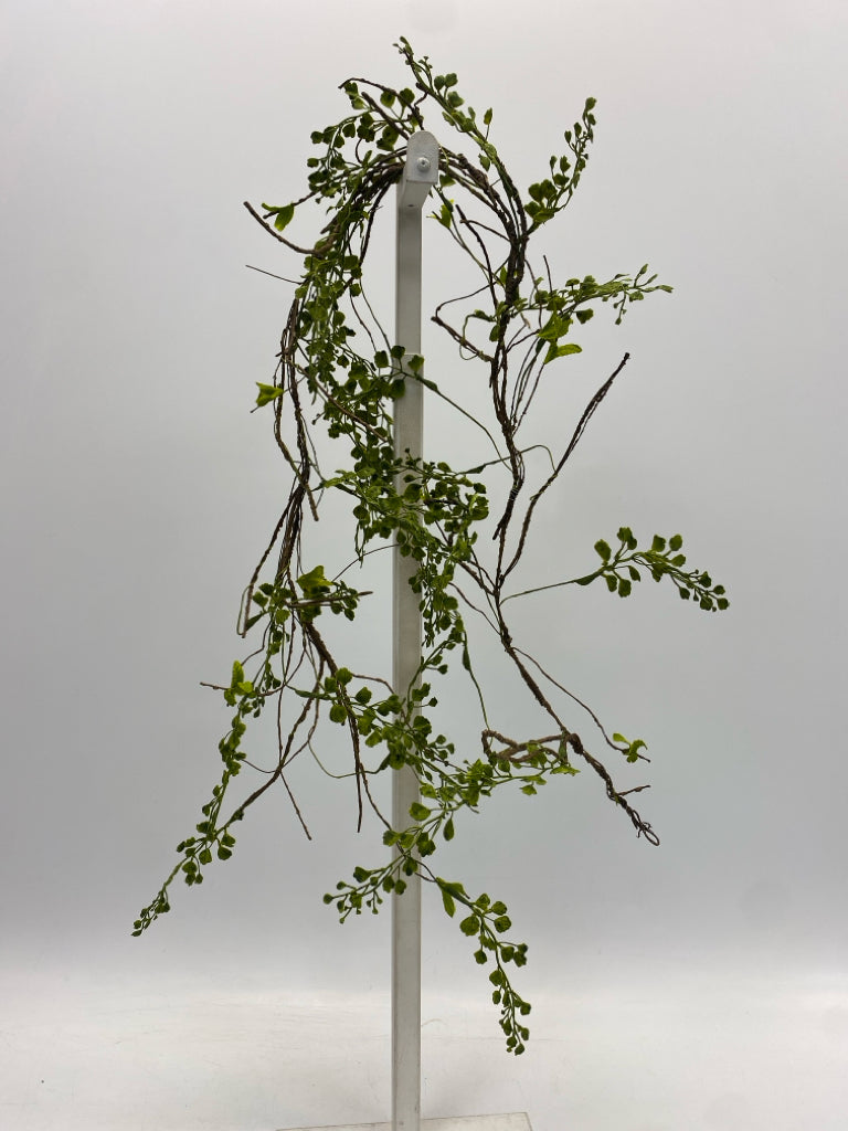 Green Vine Garland/Greenery