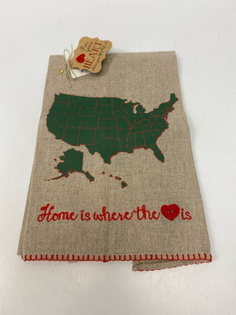 NWT Natural Green/Red Tea Towel