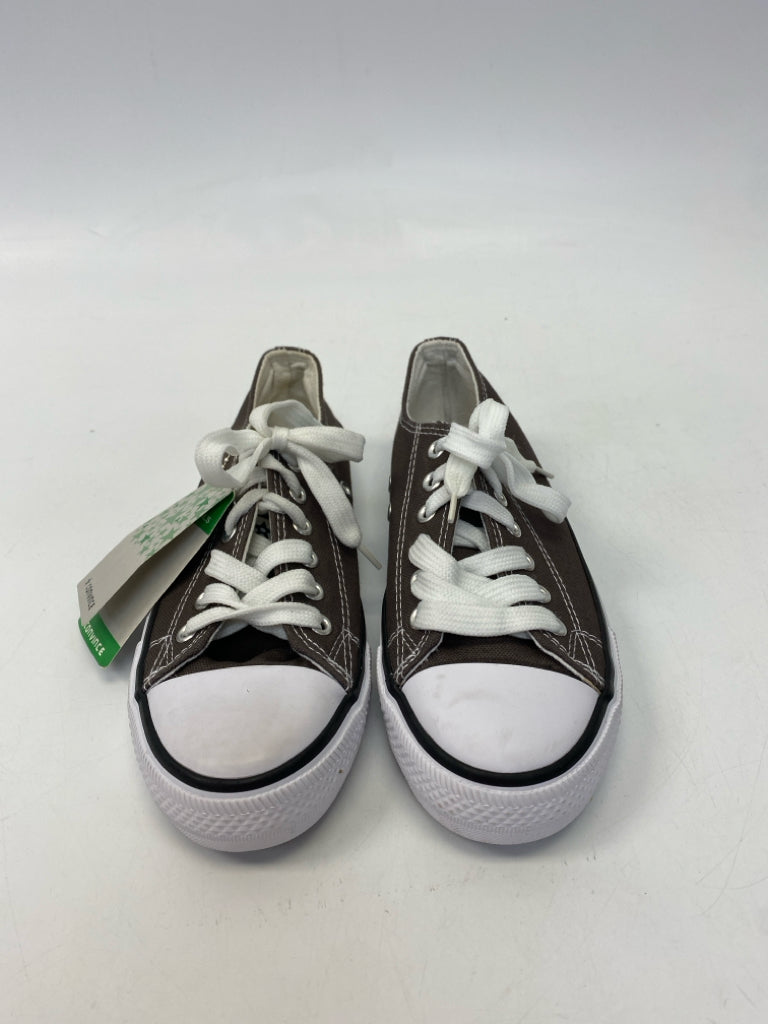 NWT Converse  Size 7 Brown Sneakers