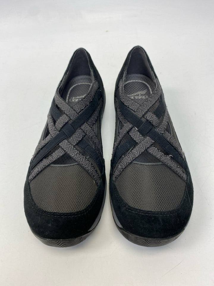 NWOT Dansko  Size 38 Black/Gray Sneakers
