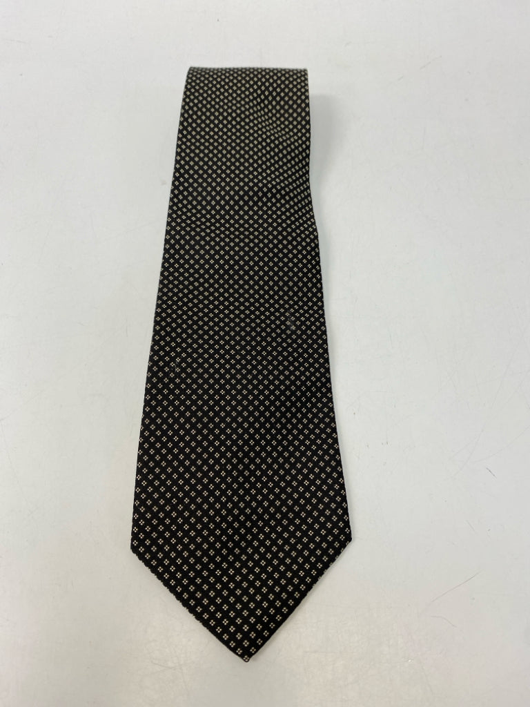 Brooks Brothers Black White Dots Men&