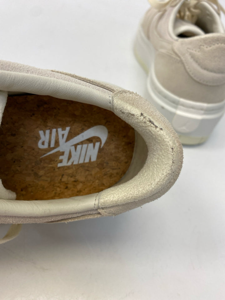 Nike  Size 9.5 Cream Lace Sneakers