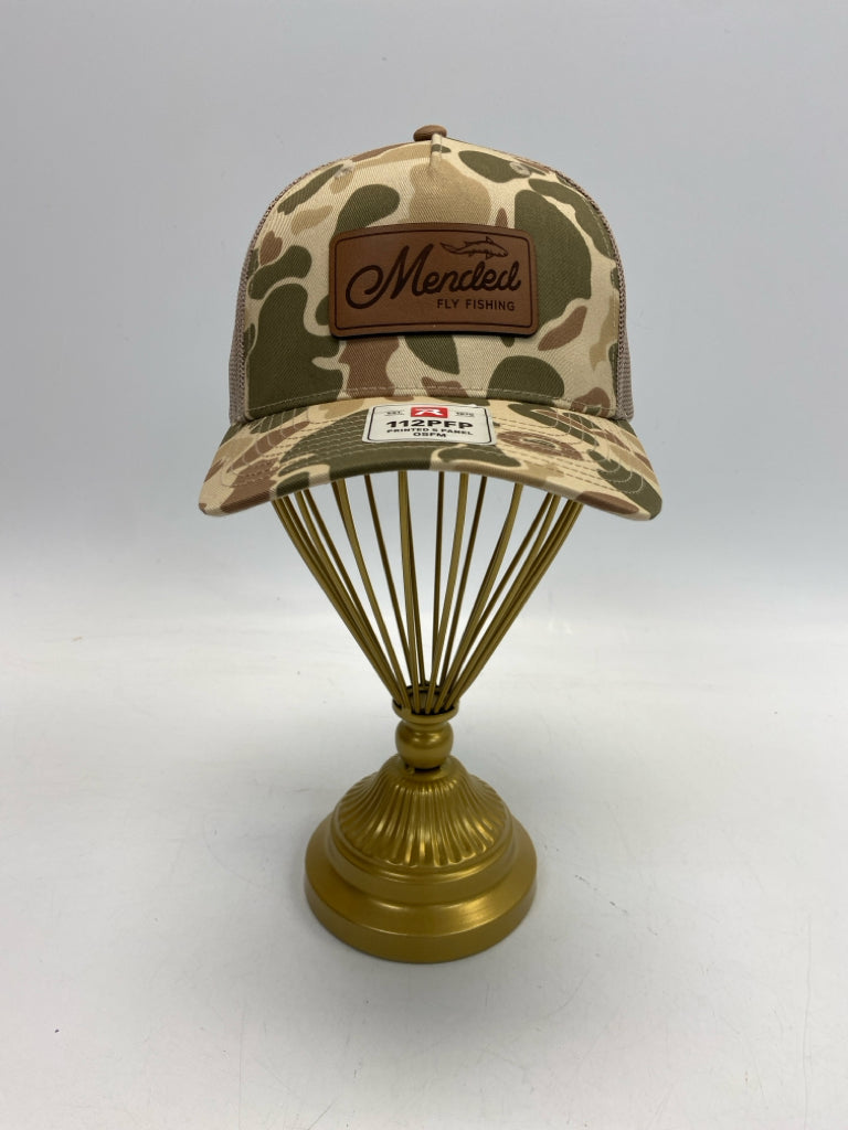 NWT Size OSFM Cream/Green Brown Camouflage Men&