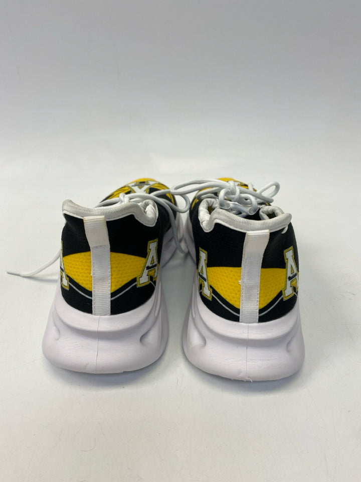 Size 40 Black/Gold Appalachian State Men&