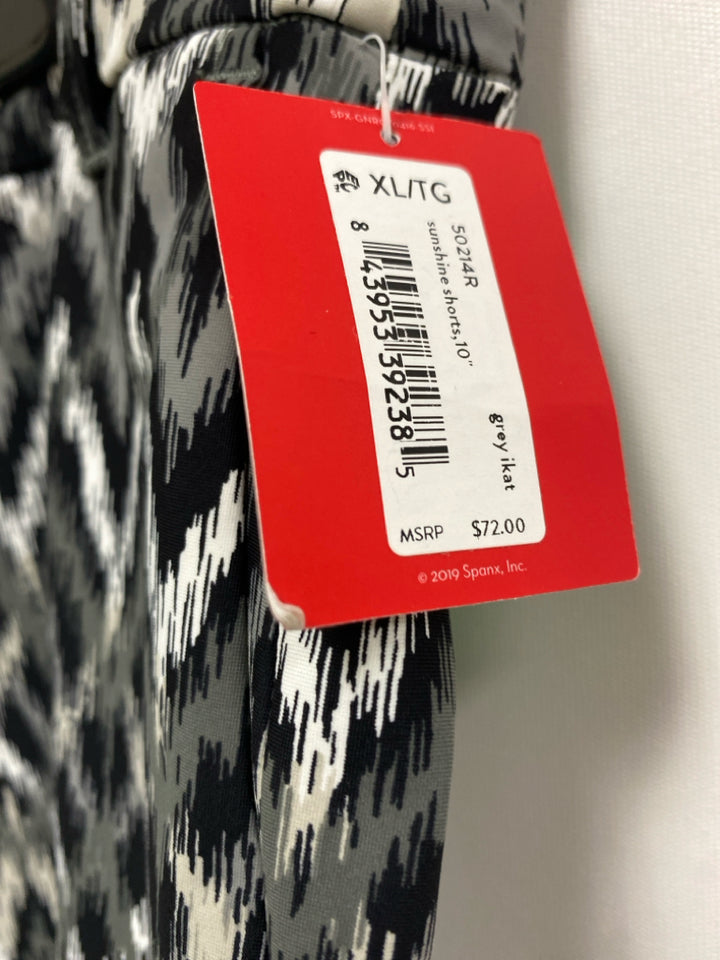 NWT Spanx Size XL Black/White Gray Pull-on Ladies Shorts