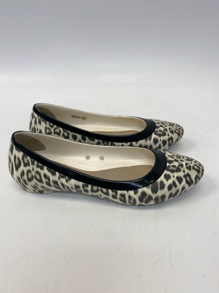 Crocs  Size 7 Cream Black Animal Print Flats
