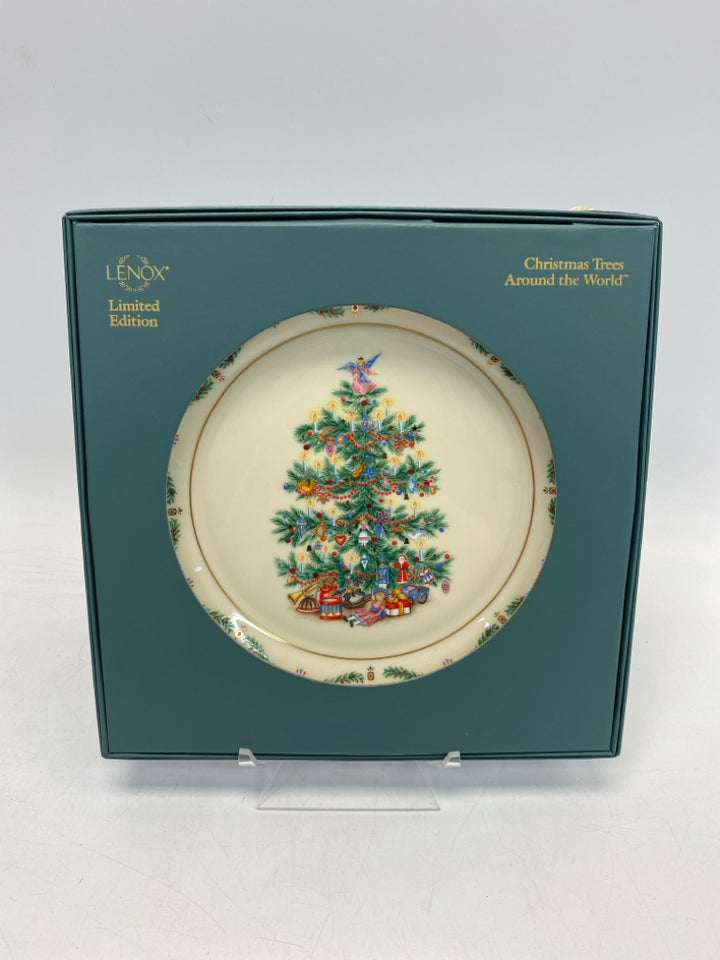 Lenox Cream Green/Multi Christmas Decorative Plate