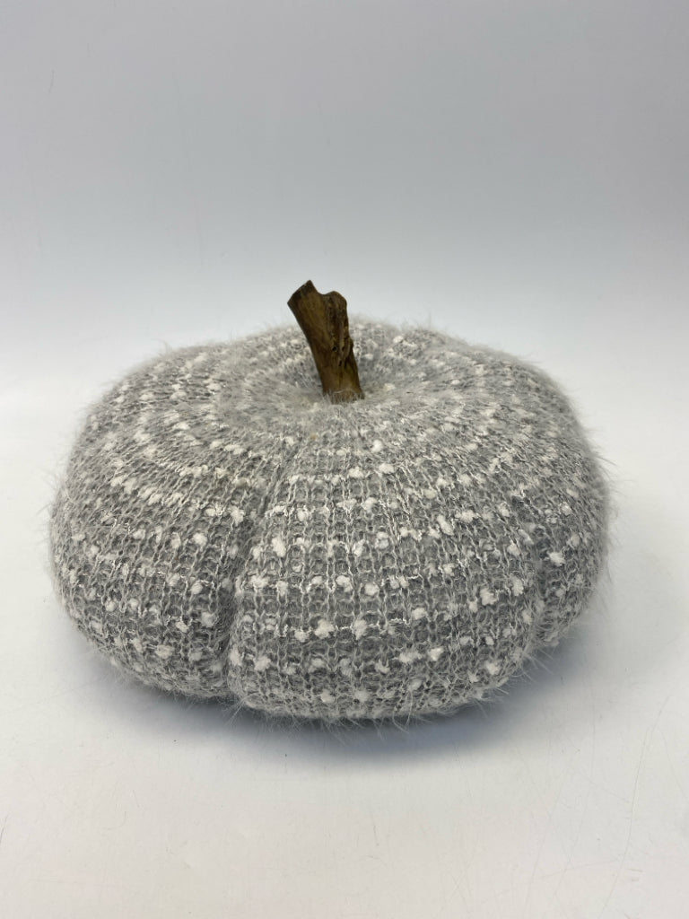 Gray White/Silver Pumpkin Fall