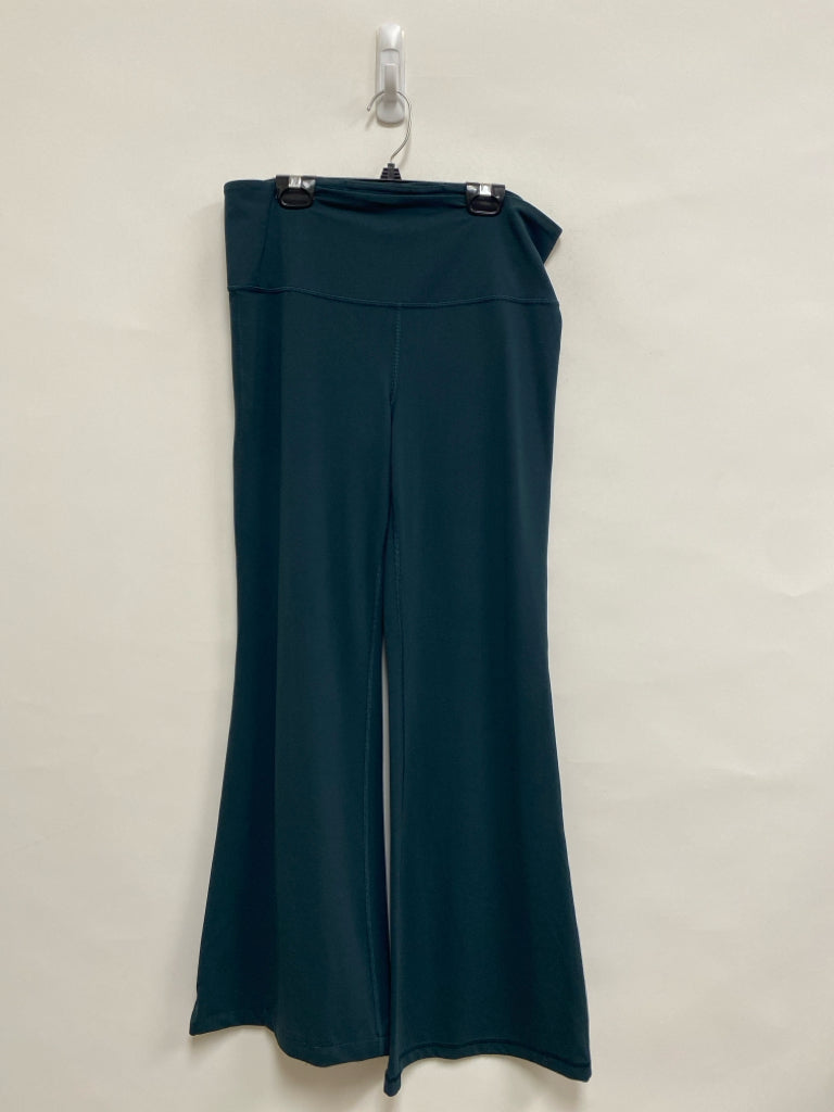 Athleta Size L Dark Green Athletic Pants