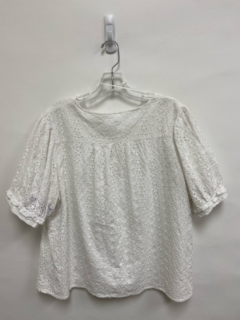 Draper James  SIZE  XXL White Puff Sleeve Eyelet Plus Size Top