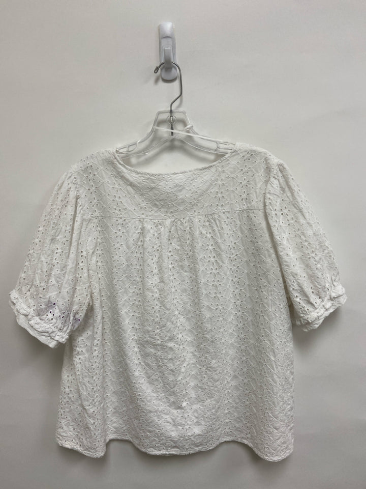 Draper James  SIZE  XXL White Puff Sleeve Eyelet Plus Size Top