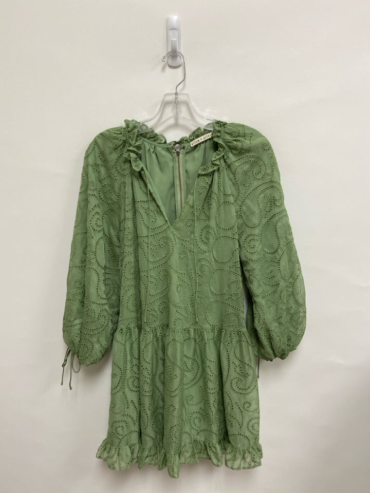 Alice + Olivia Size S Sage 3/4 Sleeve Ladies Dress