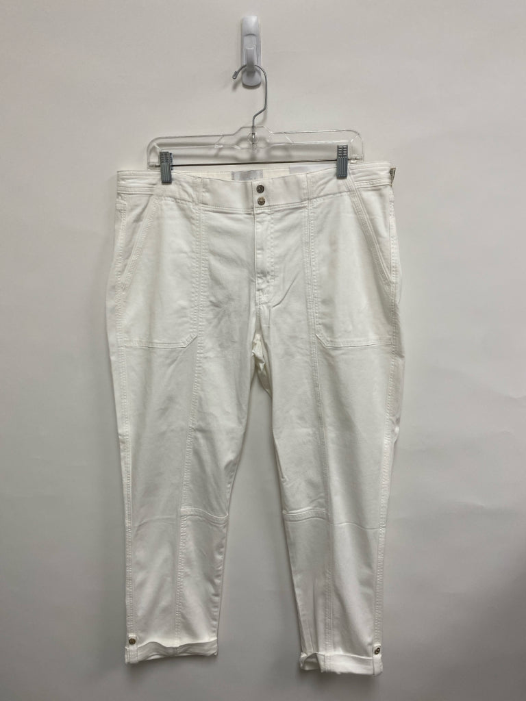 NWT Wht House/Blk Mkt Size 14 White Cropped Ladies Pants