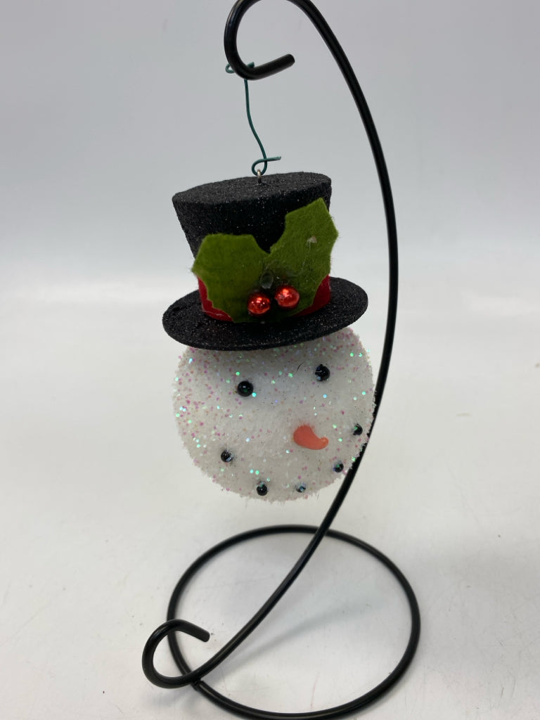 White Black Ornaments