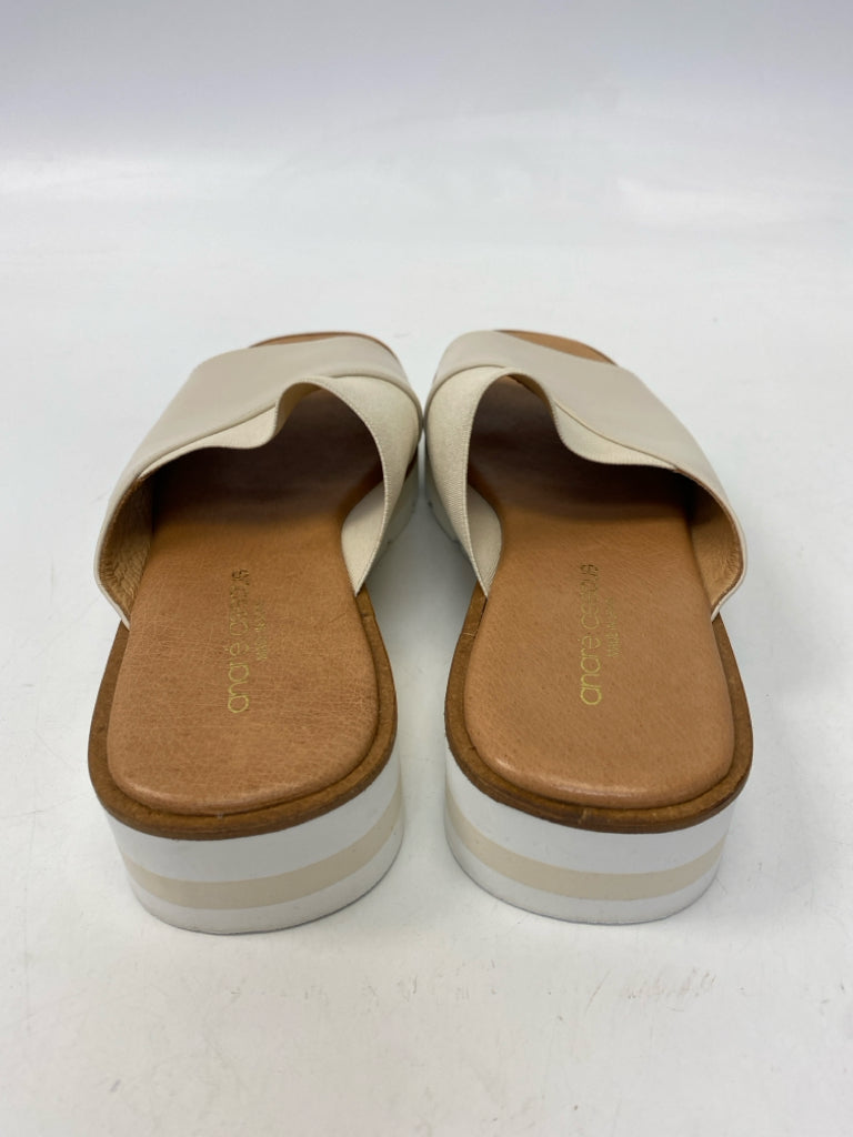Andre Assous  Size 38 Cream Sandals