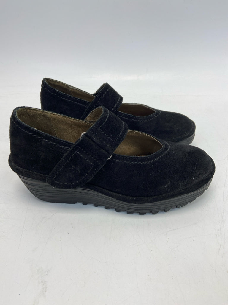 Fly London EU Shoe Size 36 US Shoe Size 5.5 Black Heels