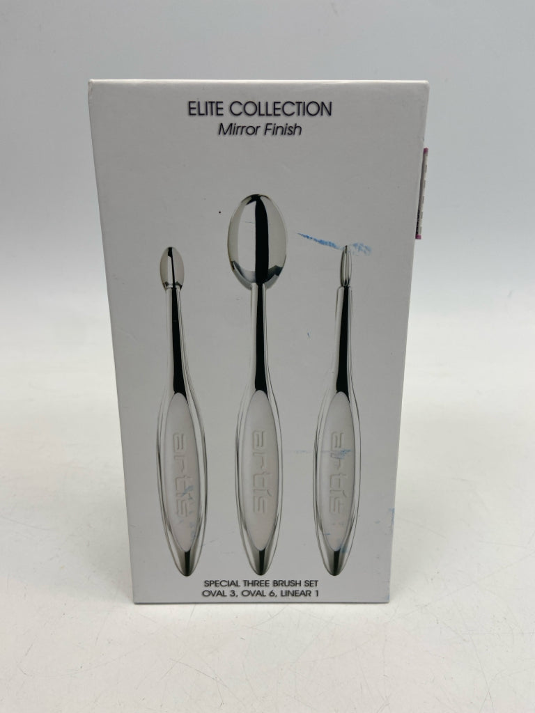 NEW/BOX White Silver Misc. Beauty